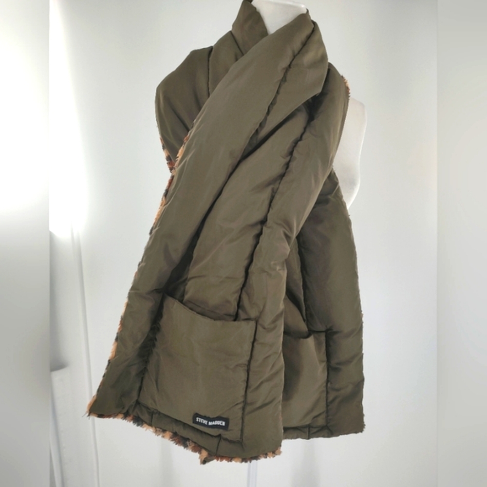Steve Madden Women's Olive Animal Print Scarf 1 SFM